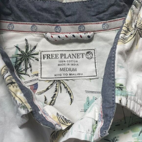 Free Planet Mens White SS Button Down Shirt Island Palm Trees Flag Aloha Medium - Picture 10 of 12